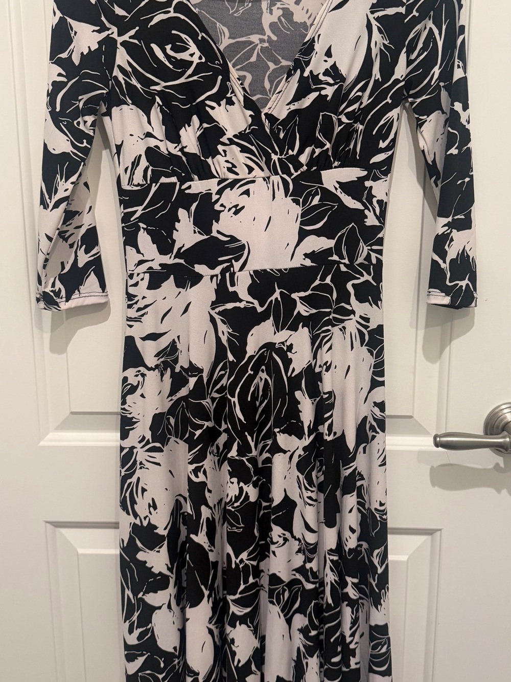 Alyn Paige Black and White Floral Midi Dress